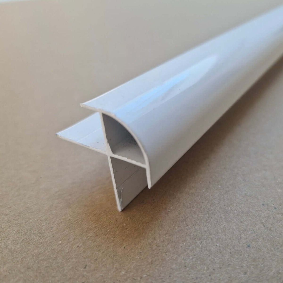 10mm White Aluminium External Corner Trim - Wall Forma