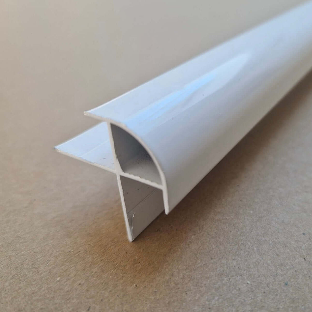 10mm White Aluminium External Corner Trim - Wall Forma