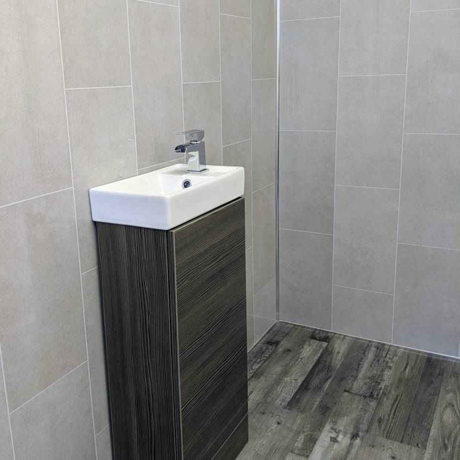 8mm Klasic Grey Tile Effect Bathroom Wall Panel - Pack of 4